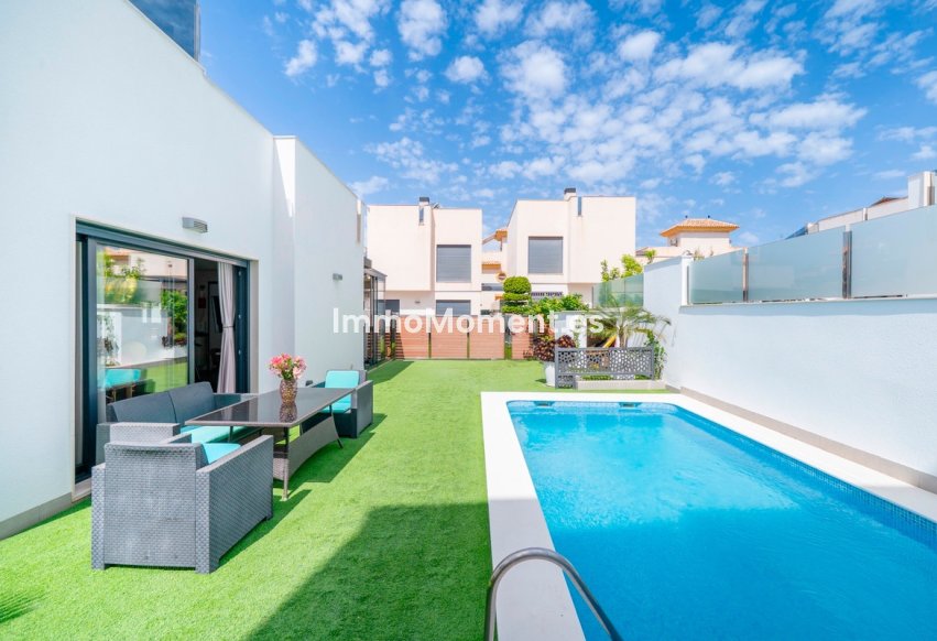Bestaande woning - Vrijstaande villa - Torrevieja - Torrevieja Centro