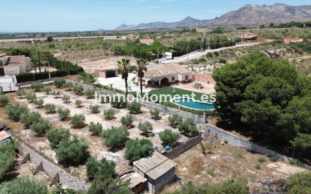 Country house - Resale - Albatera - Albatera Centro