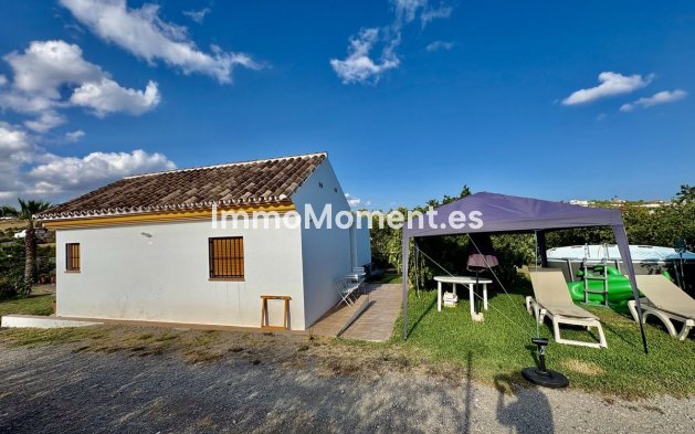 Country house - Resale - Estepona - El Padron