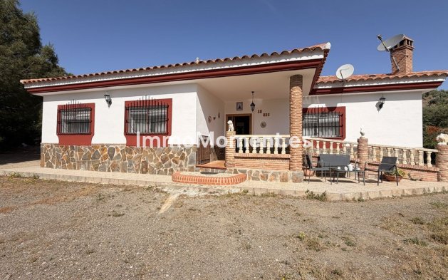 Country house - Resale - Inland  - Almogía