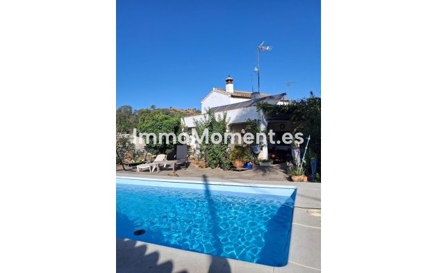 Country house - Resale - Inland  - Coín