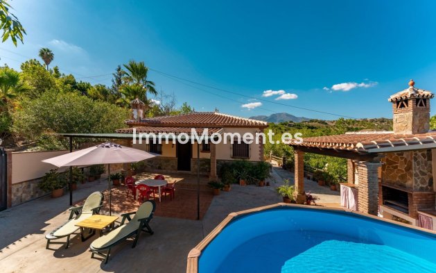 Country house - Resale - Inland  - Coín