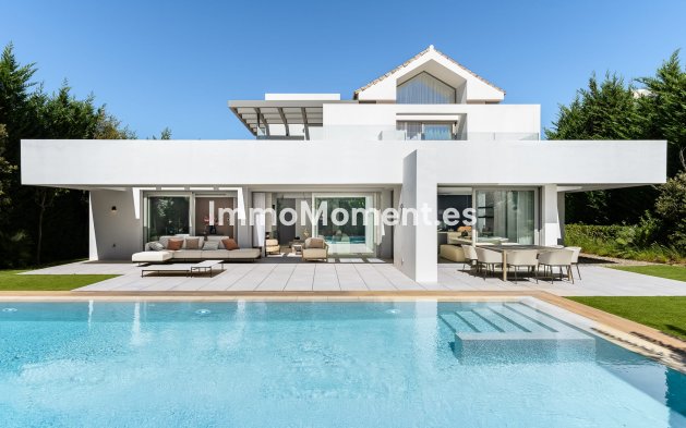 Detached villa - New Build - Estepona - Estepona
