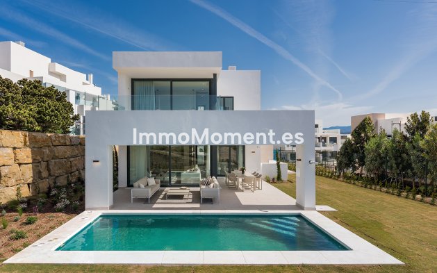 Detached villa - New Build - Estepona - Estepona