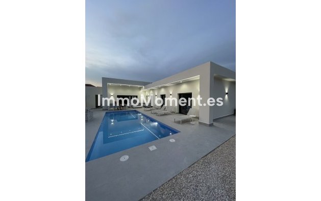 Detached villa - New Build - La Romana - La Romana
