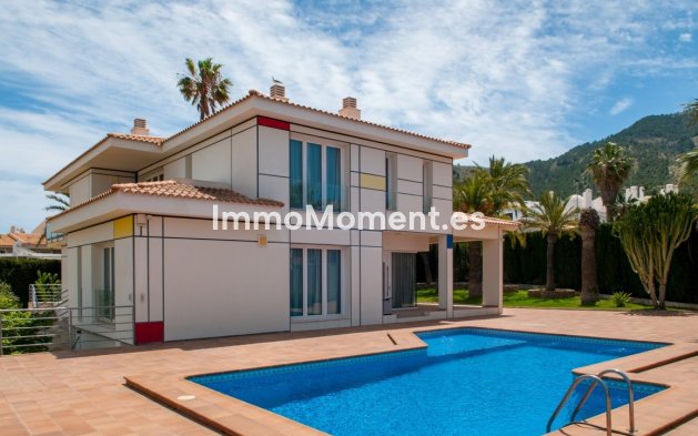 Detached villa - Resale - Alfaz del Pi - Albir