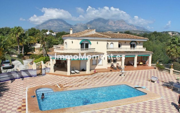 Detached villa - Resale - Alfaz del Pi - L'Alfás del Pi Centro
