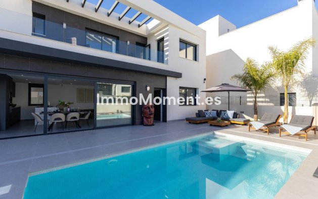 Detached villa - Resale - Algorfa - La Finca Golf