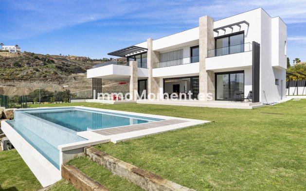Detached villa - Resale - Benahavís - Benahavís Centro