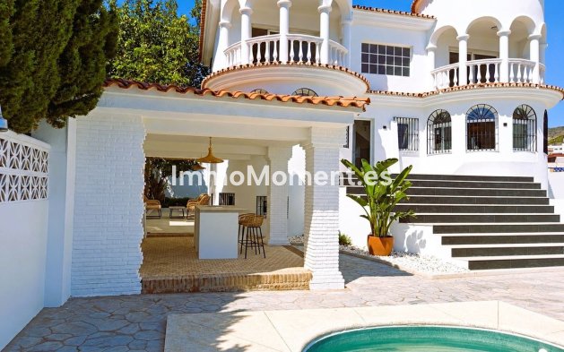 Detached villa - Resale - Benalmadena - Arroyo de la Miel