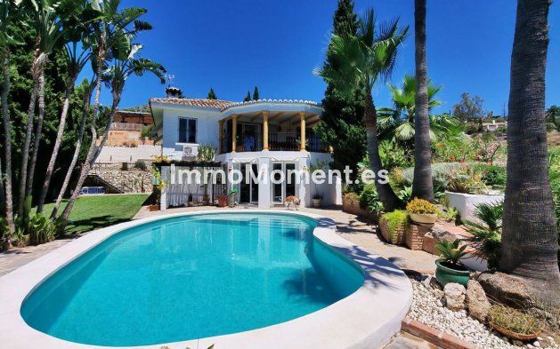 Detached villa - Resale - Benalmadena - Benalmadena Centro