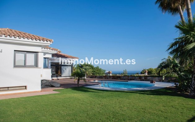 Detached villa - Resale - Benalmadena - Benalmadena Centro