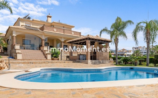 Detached villa - Resale - Benalmadena - Torrequebrada
