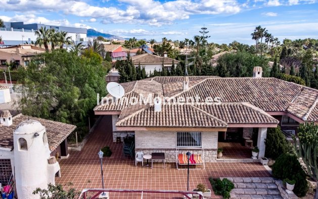 Detached villa - Resale - Benidorm - Benidorm Centro