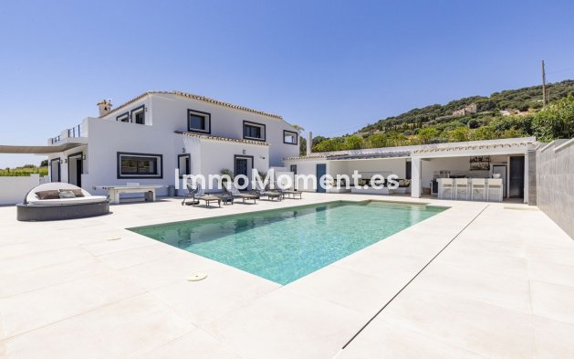 Detached villa - Resale - Casares - Casares Playa