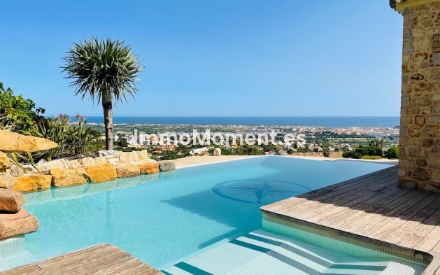 Detached villa - Resale - Denia - Denia Centro