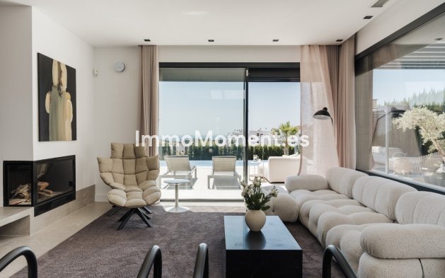 Detached villa - Resale - Estepona - Estepona Centro