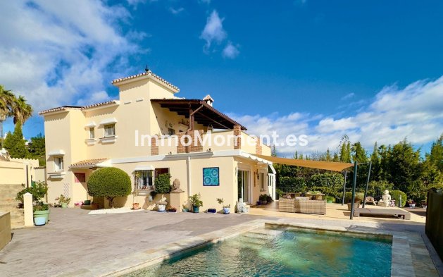 Detached villa - Resale - Estepona - Estepona Centro