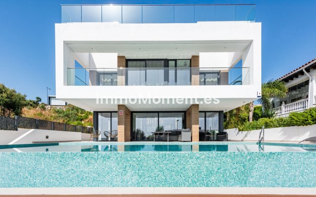 Detached villa - Resale - Estepona - Estepona Centro