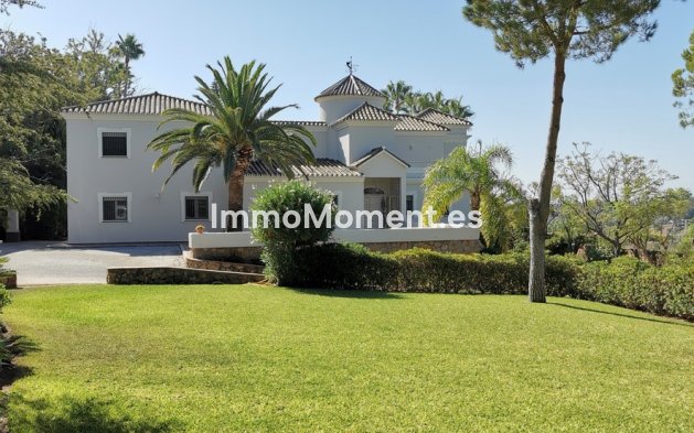 Detached villa - Resale - Estepona - Estepona Centro