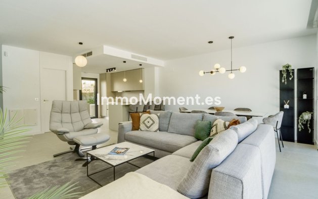 Detached villa - Resale - Estepona - Estepona Centro