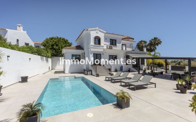 Detached villa - Resale - Estepona - Estepona Centro