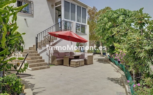 Detached villa - Resale - Estepona - Estepona Centro