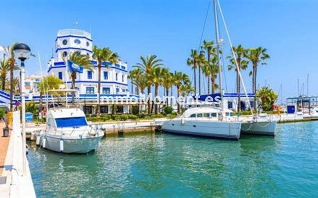 Detached villa - Resale - Estepona - Estepona Centro