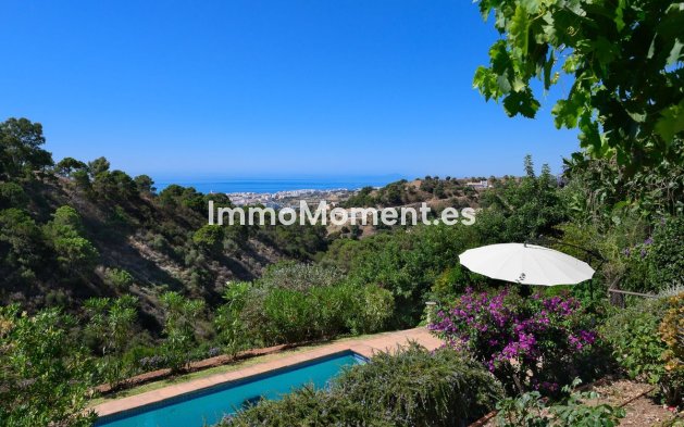 Detached villa - Resale - Estepona - Estepona Centro