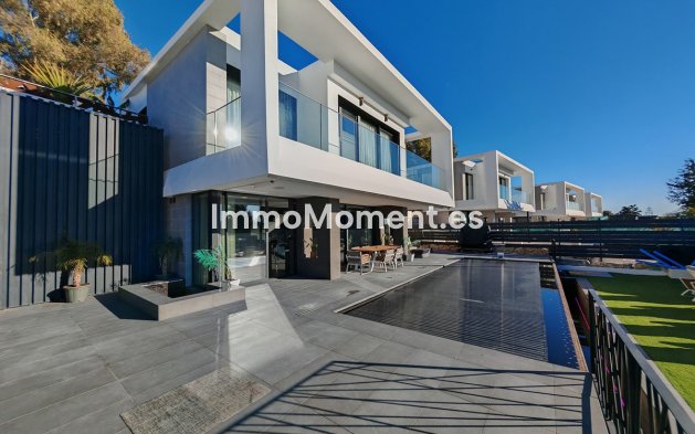 Detached villa - Resale - Estepona - Valle Romano