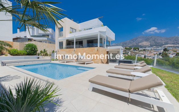 Detached villa - Resale - Fuengirola - Higueron