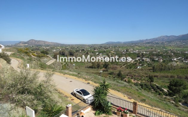 Detached villa - Resale - Inland  - Alhaurín el Grande Centro