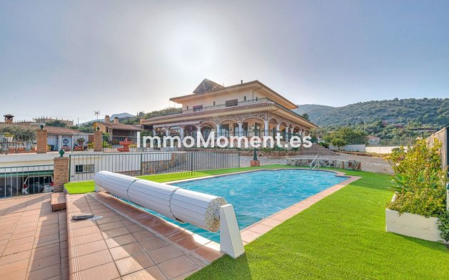 Detached villa - Resale - Inland  - Churriana