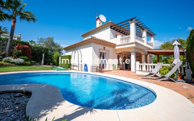 Detached villa - Resale - Inland  - Coín