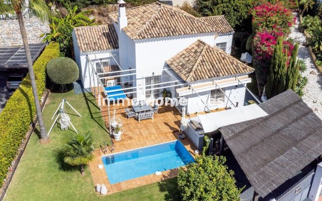 Detached villa - Resale - Inland  - Istán