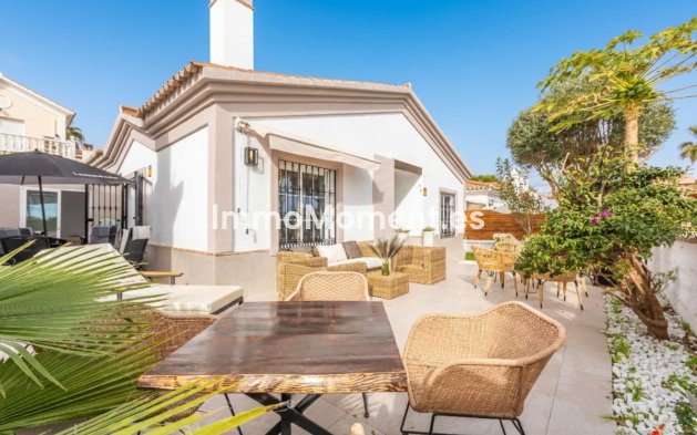 Detached villa - Resale - Manilva - La Duquesa