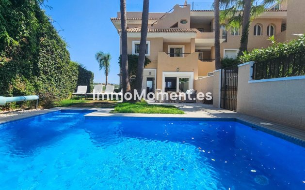 Detached villa - Resale - Manilva - La Duquesa