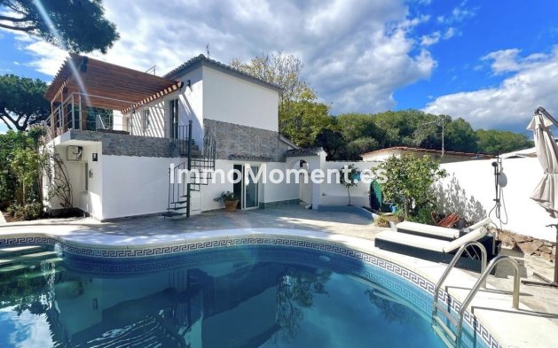 Detached villa - Resale - Marbella - Elviria
