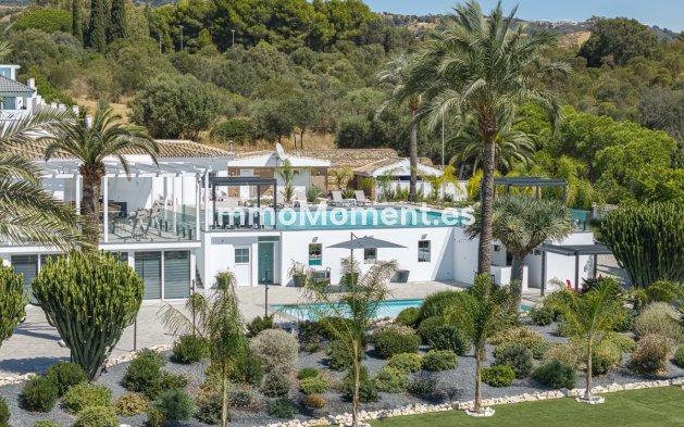 Detached villa - Resale - Marbella - Elviria