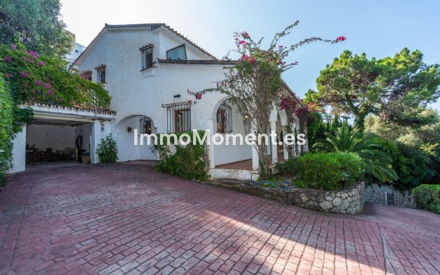 Detached villa - Resale - Marbella - Elviria
