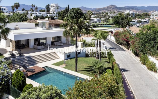 Detached villa - Resale - Marbella - Guadalmina Alta