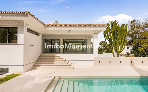 Detached villa - Resale - Marbella - Guadalmina Alta