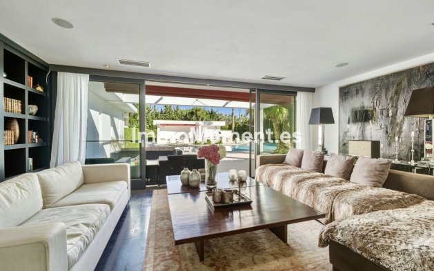 Detached villa - Resale - Marbella - Guadalmina Baja