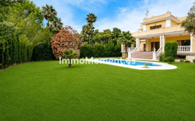 Detached villa - Resale - Marbella - Hacienda Las Chapas