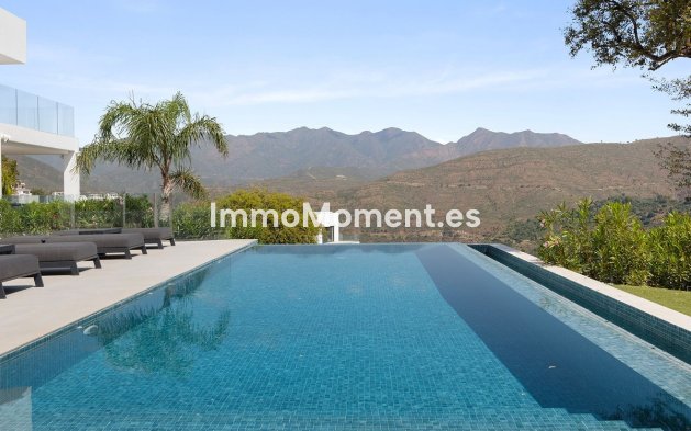 Detached villa - Resale - Marbella - La Mairena
