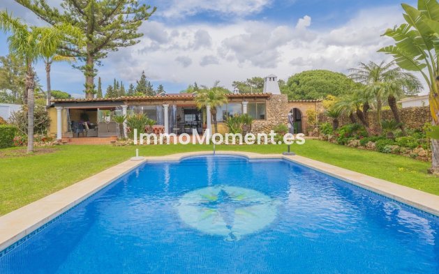 Detached villa - Resale - Marbella - Las Chapas