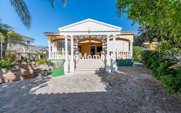 Detached villa - Resale - Marbella - Las Chapas