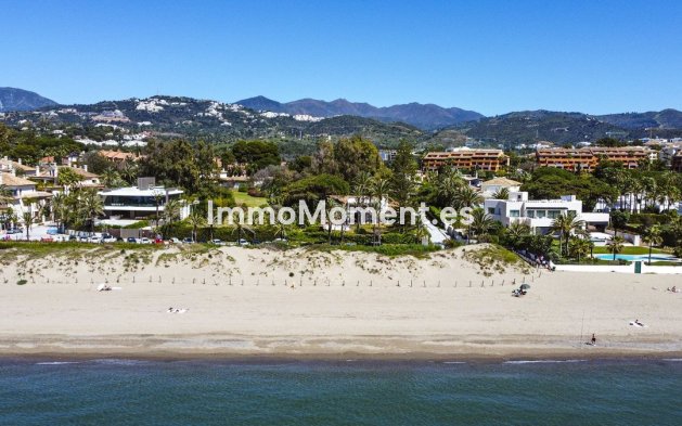 Detached villa - Resale - Marbella - Los Monteros