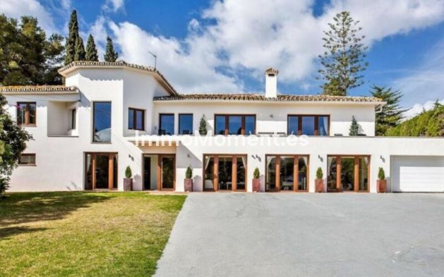 Detached villa - Resale - Marbella - San Pedro de Alcántara