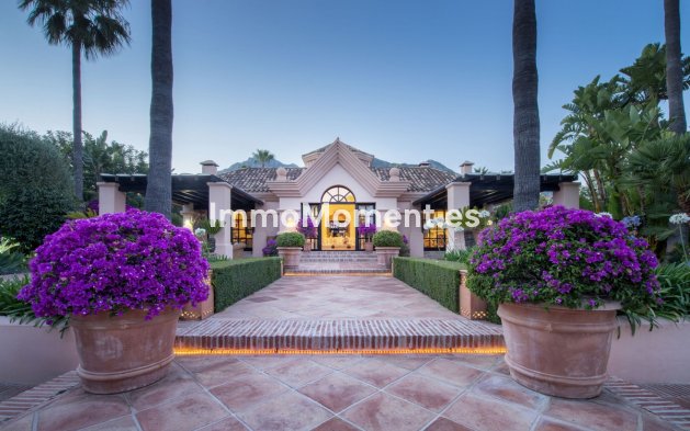 Detached villa - Resale - Marbella - Sierra Blanca